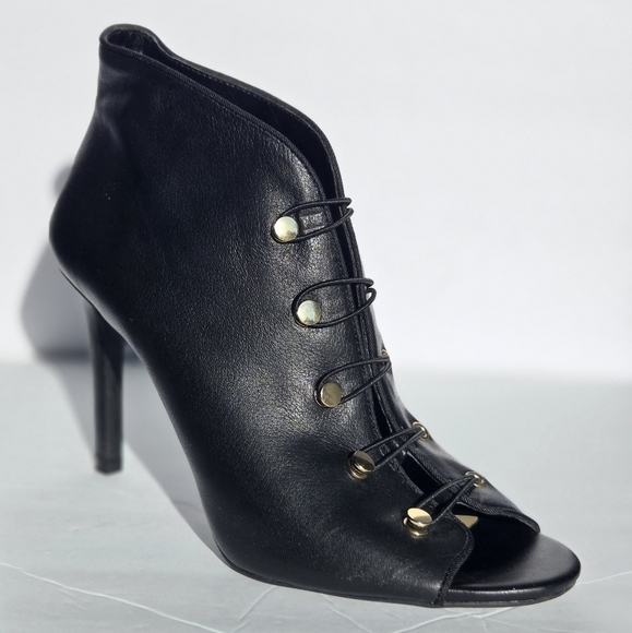 Enzo Angiolini Black Heeled Boots with Gold Accents. Size 8 - 38 - Picture 1 of 10